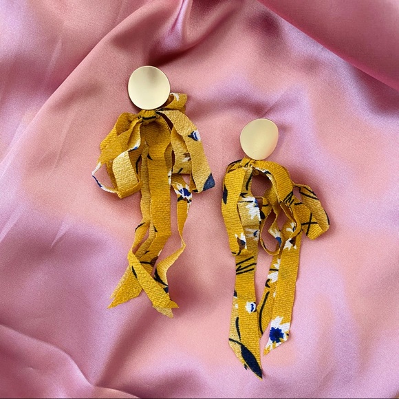 Floral Fabric Ribbon Earrings Metal Stud - Picture 11 of 12